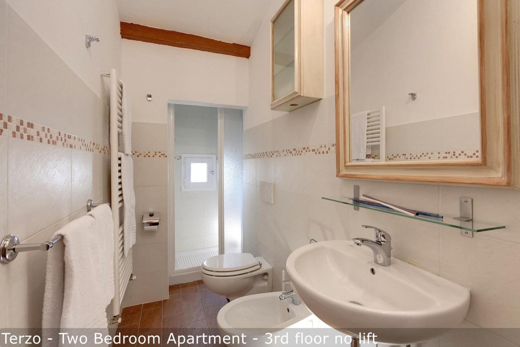 Palazzuolo Tower Apartments By Mamo Florence Room photo